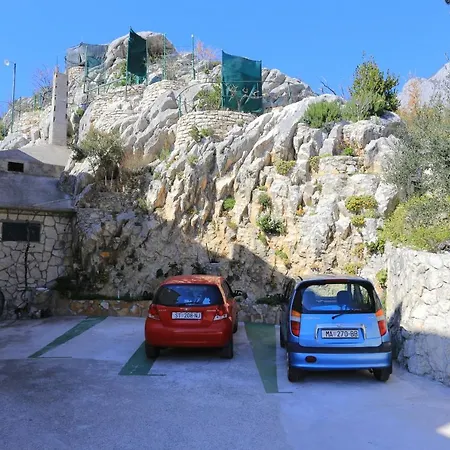 Apartment With A Parking Space - 18213 Makarska