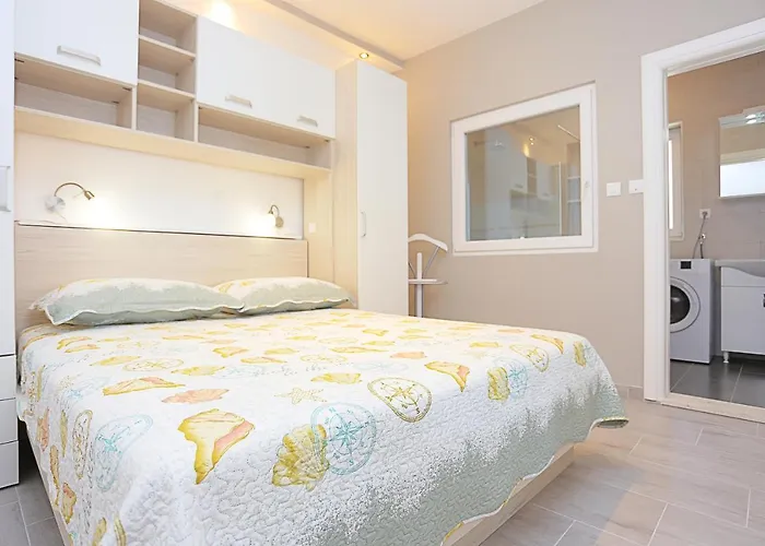 With Parking Space - 18213 Apartman Makarska