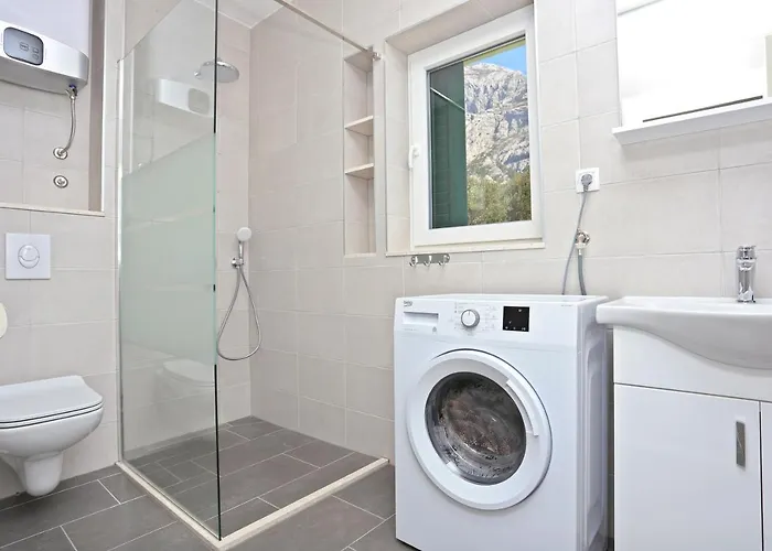 With Parking Space - 18213 * Makarska