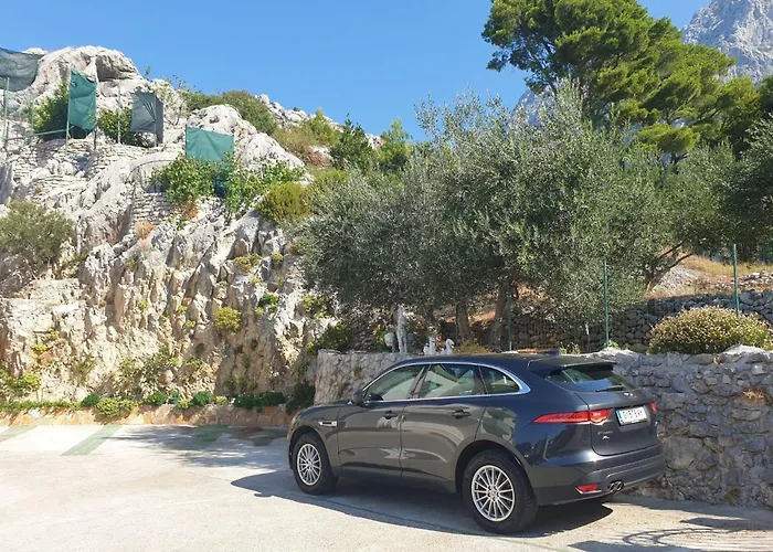 With Parking Space - 18213 * Makarska