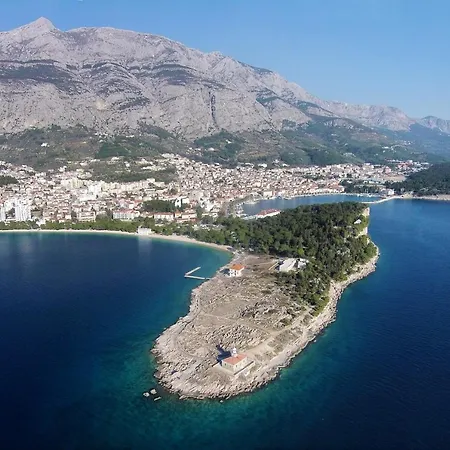 Appartement With Parking Space - 18213 Makarska