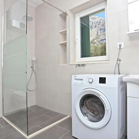 With Parking Space - 18213 * Makarská